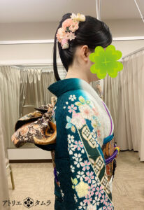 成人式・二十歳の着物着付けとヘアー